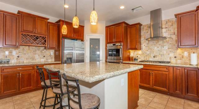 Photo of 10723 Fieldstone Dr, Bakersfield, CA 93306