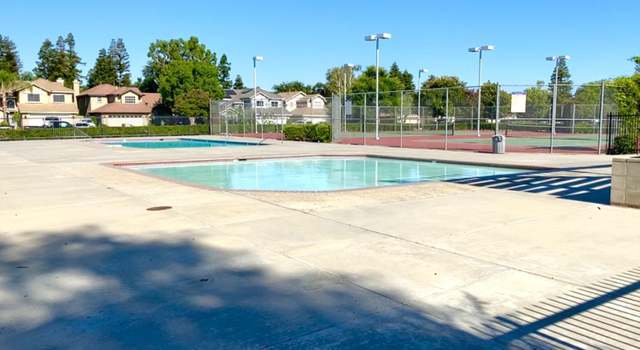 Photo of 9401 Buckingham Way, Bakersfield, CA 93312