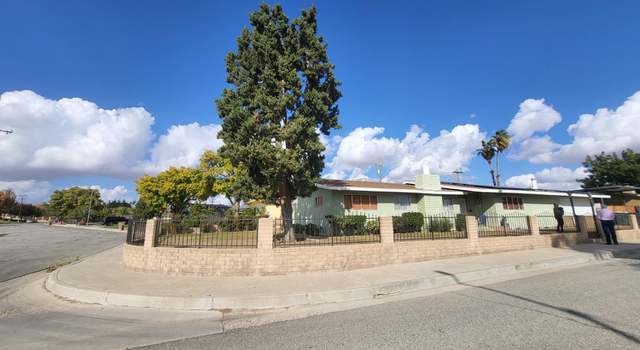 Photo of 300 Countryside Dr, Bakersfield, CA 93308