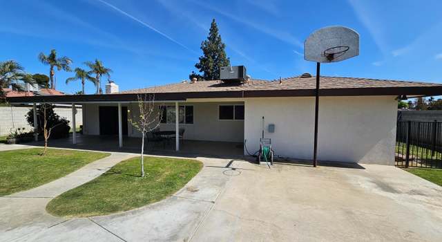 Photo of 2409 Scarborough Ln, Bakersfield, CA 93309