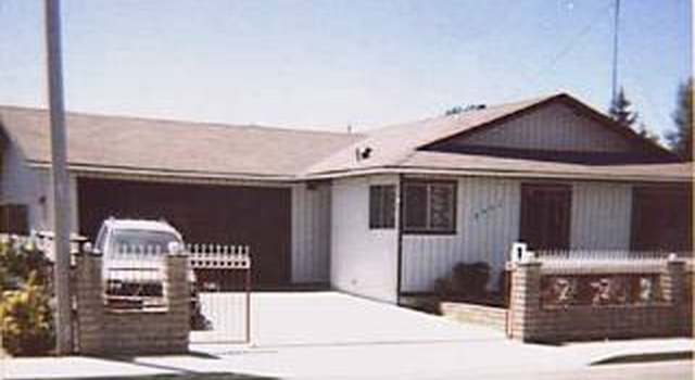 Photo of 2002 College Dr, Delano, CA 93215