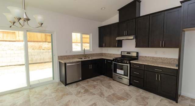 Photo of 508 Darling Point Dr, Bakersfield, CA 93307