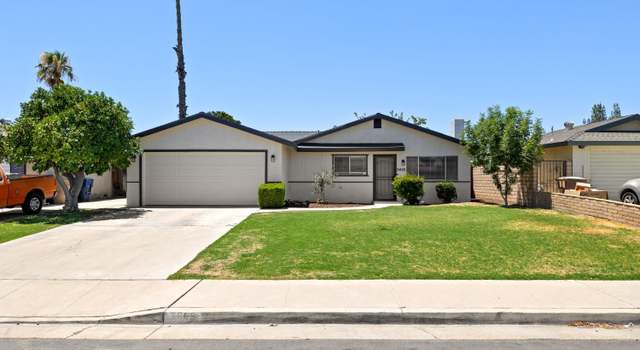 Photo of 2605 Bladen St, Bakersfield, CA 93309