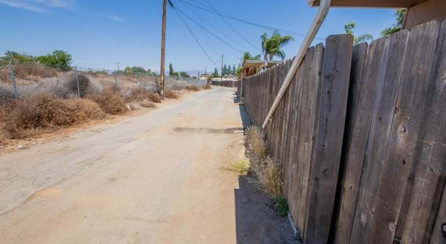 Photo of 330 Warren Ave, Bakersfield, CA 93308