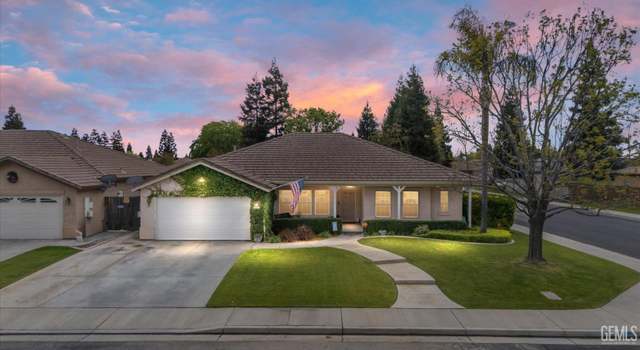 Photo of 9915 Copa Cabana Ct, Bakersfield, CA 93312