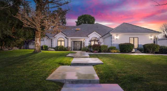 Photo of 12207 Red Rose Way, Bakersfield, CA 93312