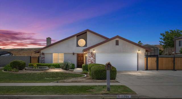 Photo of 11201 Aimee Way, Bakersfield, CA 93312