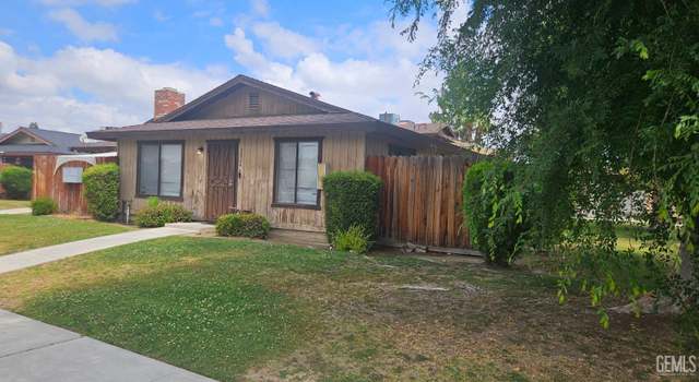Photo of 2824 N Half Moon Dr, Bakersfield, CA 93309