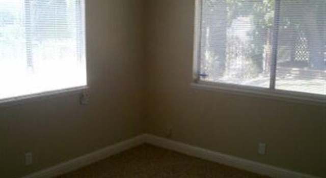 Photo of 2725 Valencia Dr, Bakersfield, CA 93306