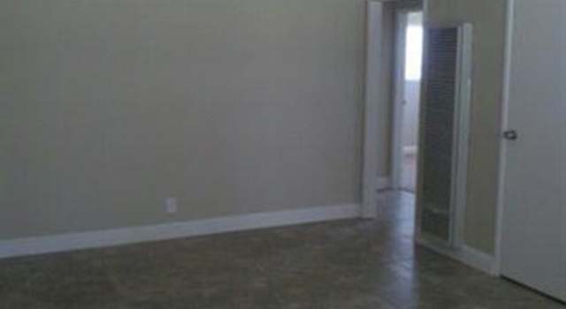 Photo of 2725 Valencia Dr, Bakersfield, CA 93306