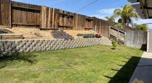 Photo of 326 Fern Meadow Dr, Bakersfield, CA 93308