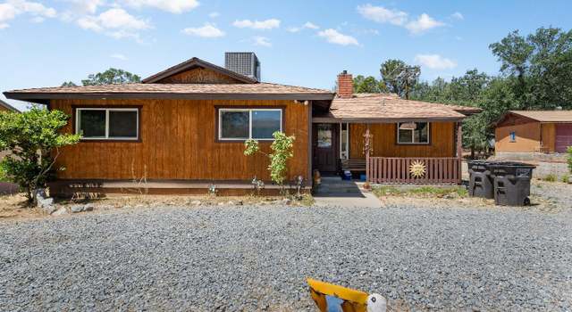 Photo of 801 Sierra Vista Dr, Wofford Heights, CA 93285