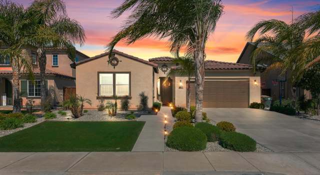 Photo of 9920 Dutchman Peak Ln, Bakersfield, CA 93311