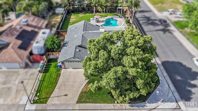 Photo of 11108 Michele Ave Bakersfield, CA 93312