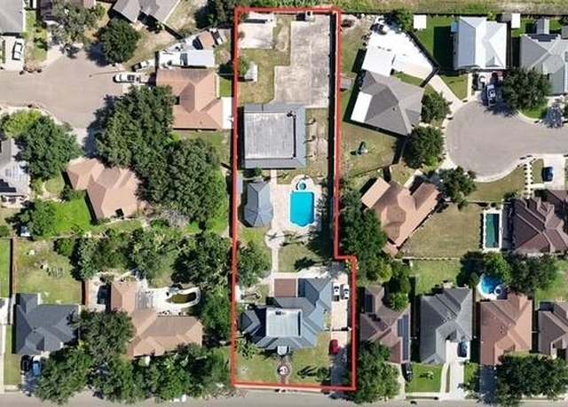 Property at 2417 E 28th St, Mission, TX 78574, 5 beds, 5.5 baths