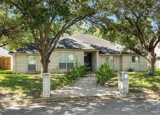 Property at 208 E Lark Ave, Mcallen, TX 78504, 4 beds, 3 baths