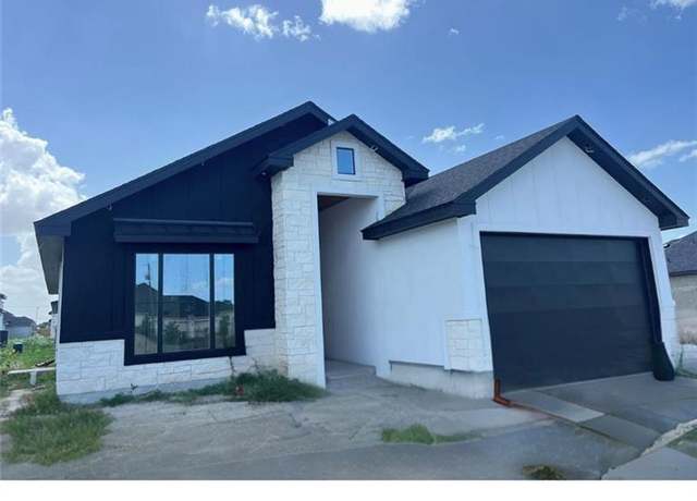 Property at 2217 N Venice Ave, Edinburg, TX 78542, 3 beds, 2.5 baths