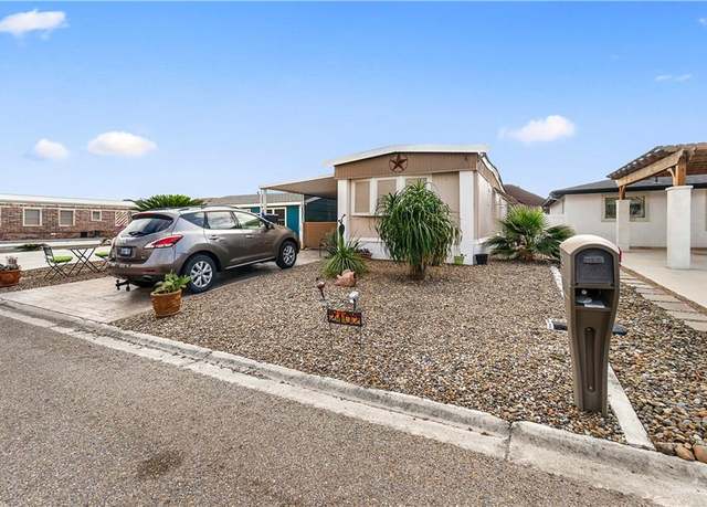 Property at 2102 E Bogey Dr, Mission, TX 78572, 2 beds, 1.5 baths