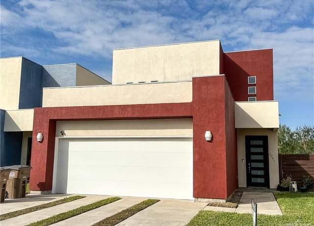 Property at 5241 Shalom Dr, Edinburg, TX 78539, 3 beds, 2.5 baths