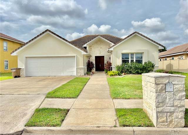 Property at 3530 Los Lagos Dr, Edinburg, TX 78542, 3 beds, 3 baths