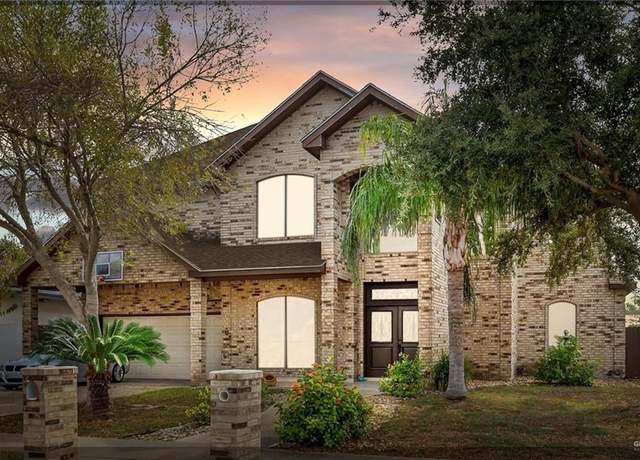 Property at 4717 Ebony Ave, Mcallen, TX 78501, 4 beds, 5 baths