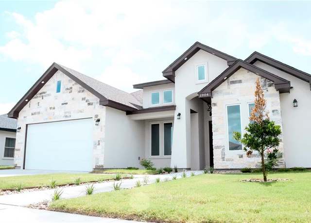 Property at 1904 Trophy Dr, Edinburg, TX 78542, 3 beds, 2.5 baths