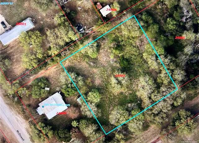 Property at 0000 Mulberry St, TX 78026