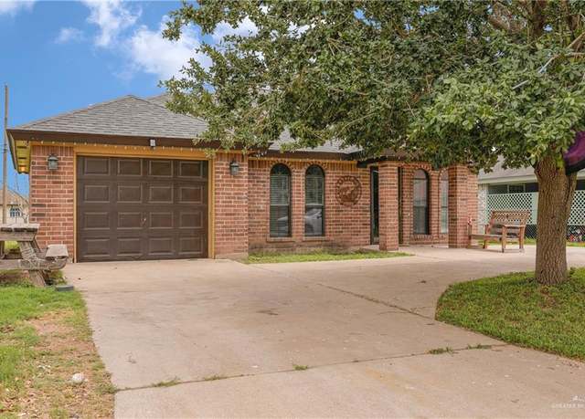 Property at 302 Hinojosa Dr, Edcouch, TX 78538, 3 beds, 2 baths