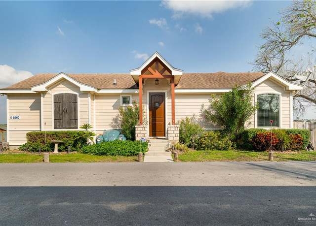 Property at 8560 Lago Vista Dr, Edcouch, TX 78538, 2 beds, 2.5 baths