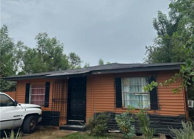 Property at 2117 Date Palm Ave, Mcallen, TX 78501, 3 beds, 1 bath