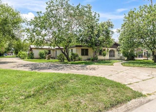 Property at 131 N Missouri Ave, Mercedes, TX 78570, 6 beds, 2 baths