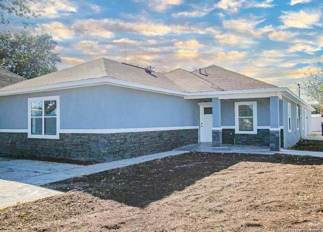 Property at 221 N 17th St, Mcallen, TX 78501, 3 beds, 4.5 baths