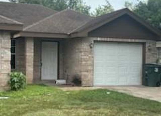 Property at 1022 W Madison Ave W, Harlingen, TX 78550, 3 beds, 2 baths