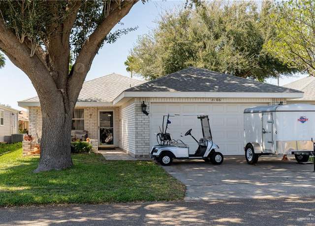 Property at 2106 Blue Jay St, Palmview, TX 78572, 2 beds, 1.5 baths