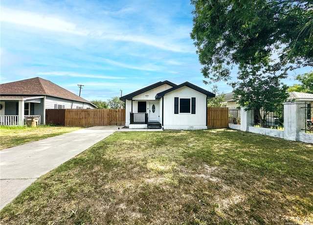 Property at 511 W Samano St, Edinburg, TX 78539, 4 beds, 3 baths