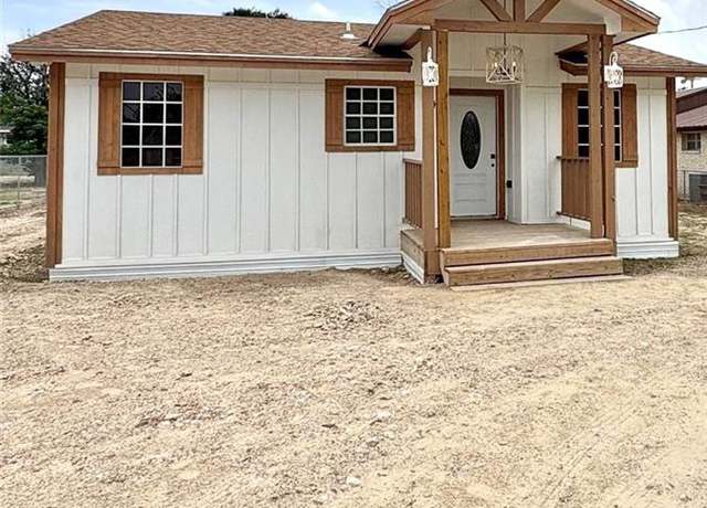 Property at 41 Rincon Rd, Escobares, TX 78584, 2 beds, 2 baths