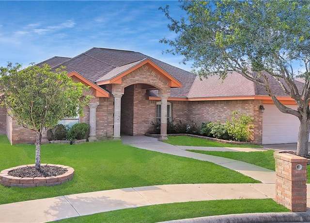 Property at 3815 Aspen Dr, Edinburg, TX 78542, 4 beds, 3 baths
