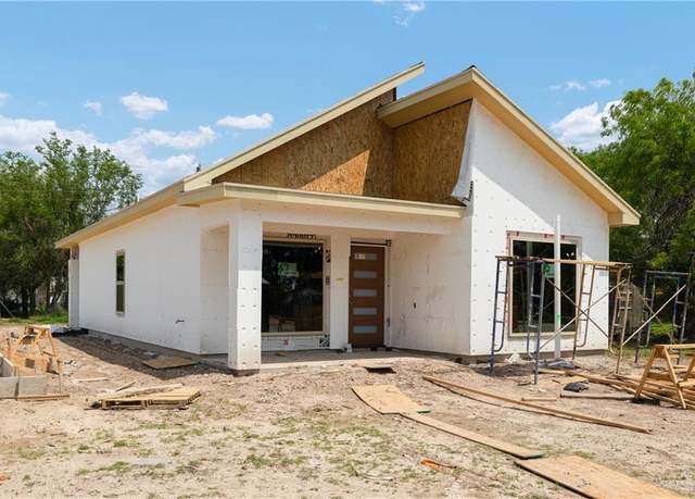 Property at 232 W Longoria Dr, Pharr, TX 78577, 3 beds, 2 baths