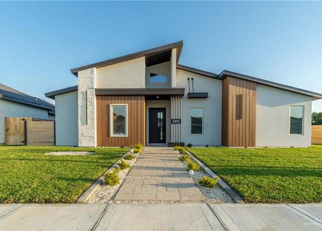 Property at 3012 E Bella Vista Ave, Alton, TX 78573, 4 beds, 3.5 baths