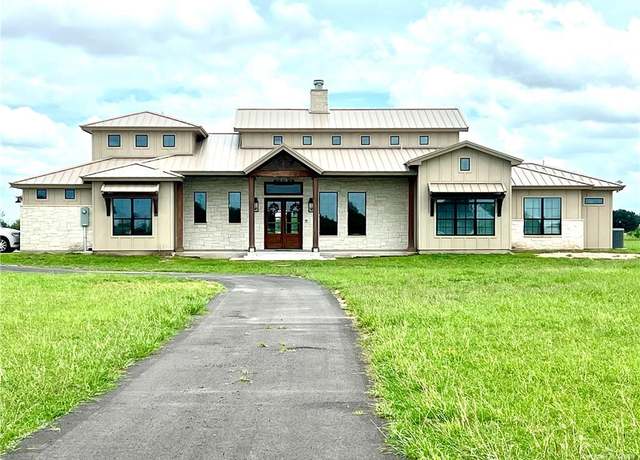 Property at 3417 Horizon Trl, Edinburg, TX 78541, 5 beds, 4 baths