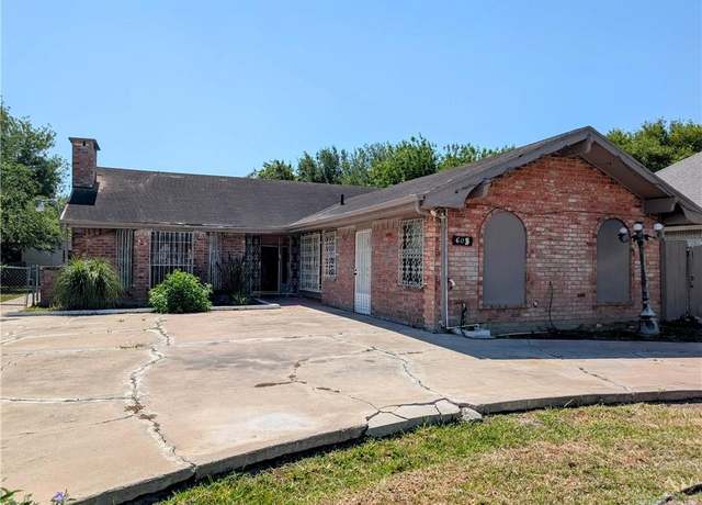 Property at 605 8th St, Hidalgo, TX 78557, 3 beds, 4 baths
