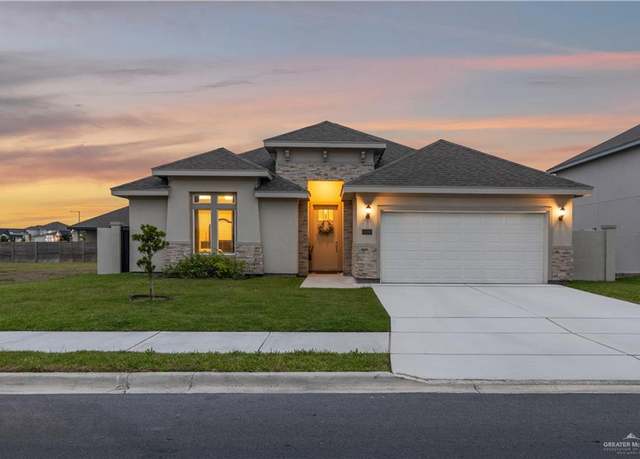 Property at 2104 Macquarie Dr, Edinburg, TX 78542, 3 beds, 2.5 baths