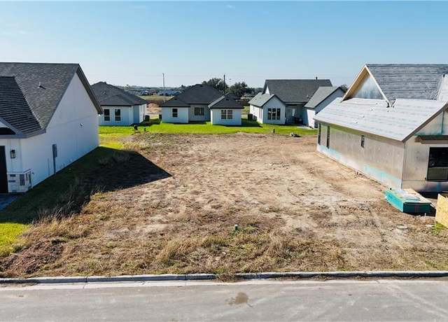 Property at 911 Magnolia St, Mission, TX 78573