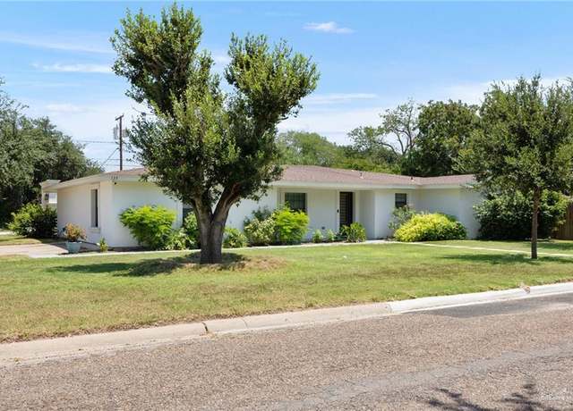 Property at 135 Enfield Rd, Edinburg, TX 78539, 4 beds, 3.5 baths