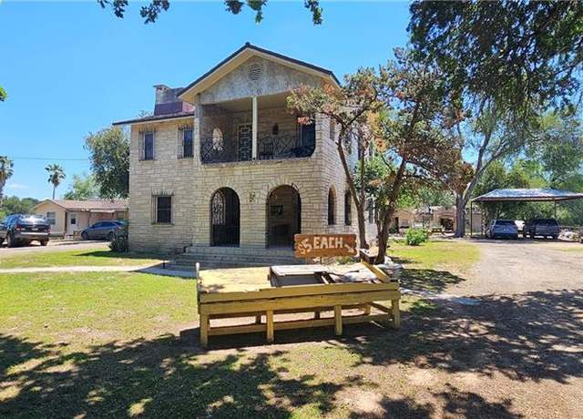 Property at 3220 N Taylor Rd, Mcallen, TX 78501, 6 beds, 4.5 baths