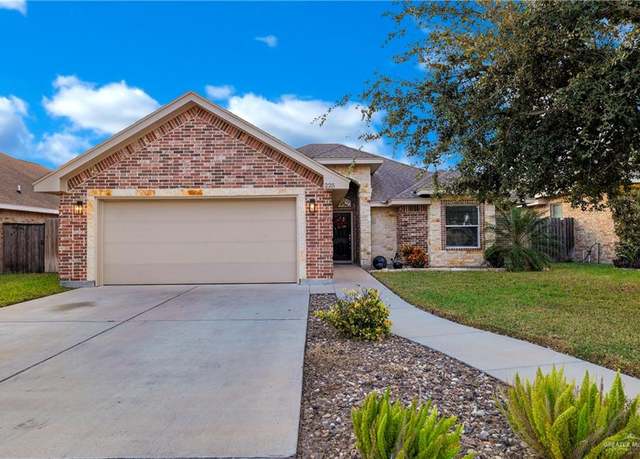 Property at 225 Las Vegas Dr, Edinburg, TX 78539, 3 beds, 2.5 baths