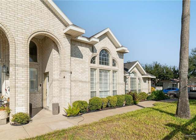Property at 2401 N I St, Mcallen, TX 78501, 3 beds, 2 baths