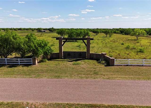 Property at 19719 Los Venados Dr, Edinburg, TX 78542