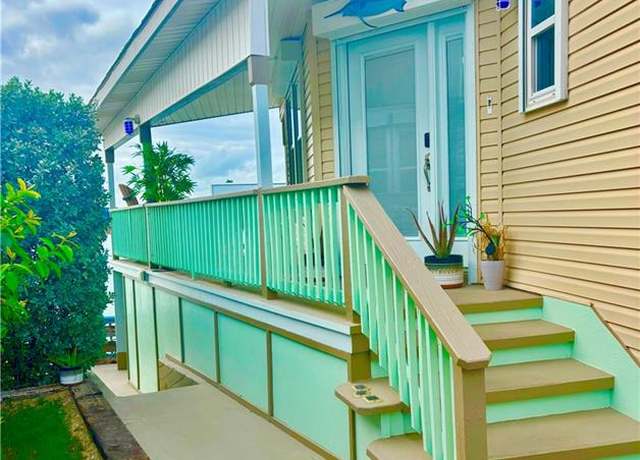 Property at 845 W Oyster Dr, Port Isabel, TX 78578, 1 bed, 1 bath