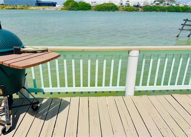 Property at 844 W Oyster Dr, Port Isabel, TX 78578
